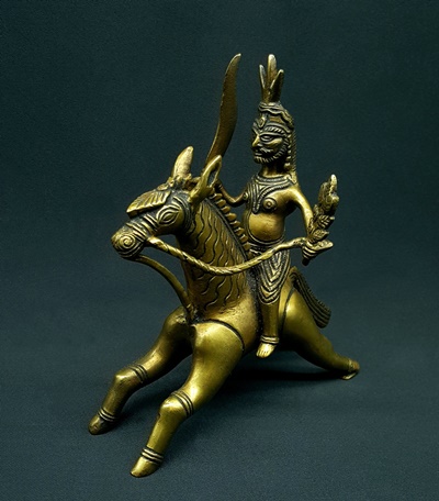 Statue Shiva  India tribal soldat epee