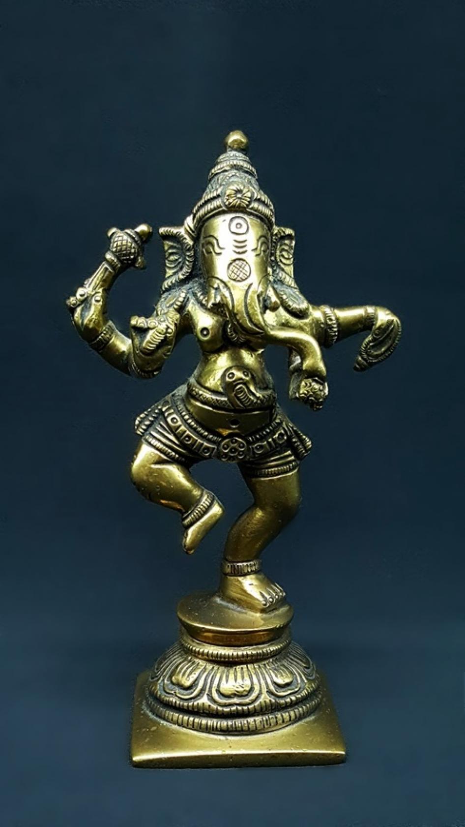 Ganesh dansant Nritya Ganapati