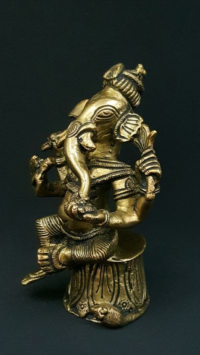 Statue Ganesha Assis Himalaya
