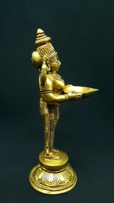 Statue Deepa Lakshmi