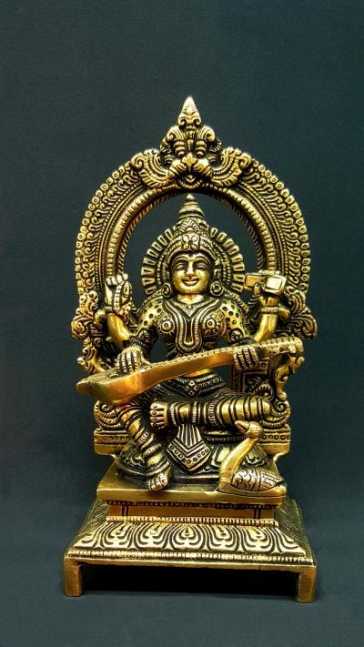 Statue Saraswati